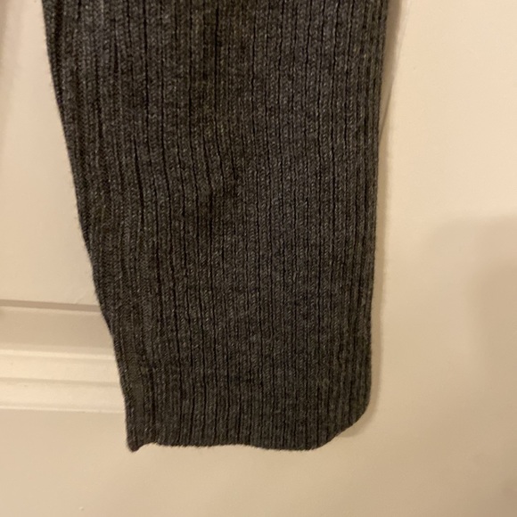 NWT Stitchcount Small Gray Turtleneck - Picture 5 of 7